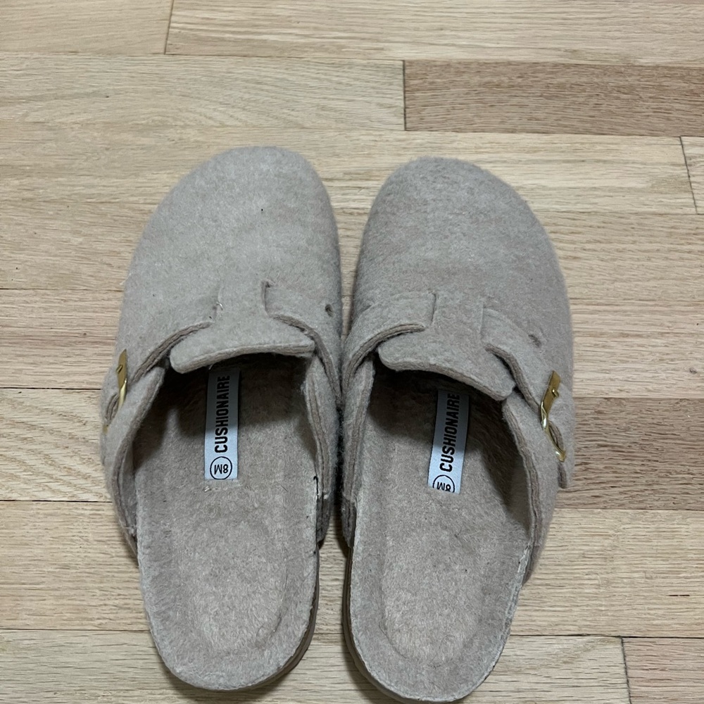 Cushionaire Tan Slip-On Clogs